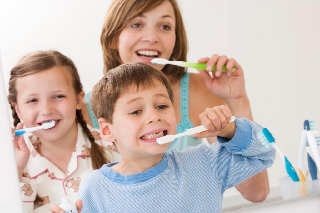 Çocuklarda diş çürüğü nasıl önlenir? Çocuk diş hekimi tavsiyeleri.